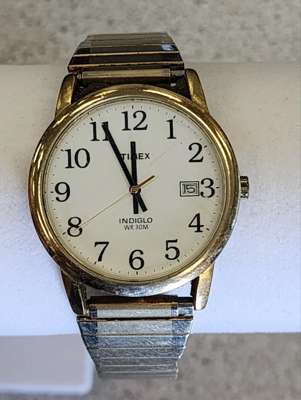 Vintage Timex Indiglo Easy Reader Watch Gold Tone Date Stretch Expansion Band